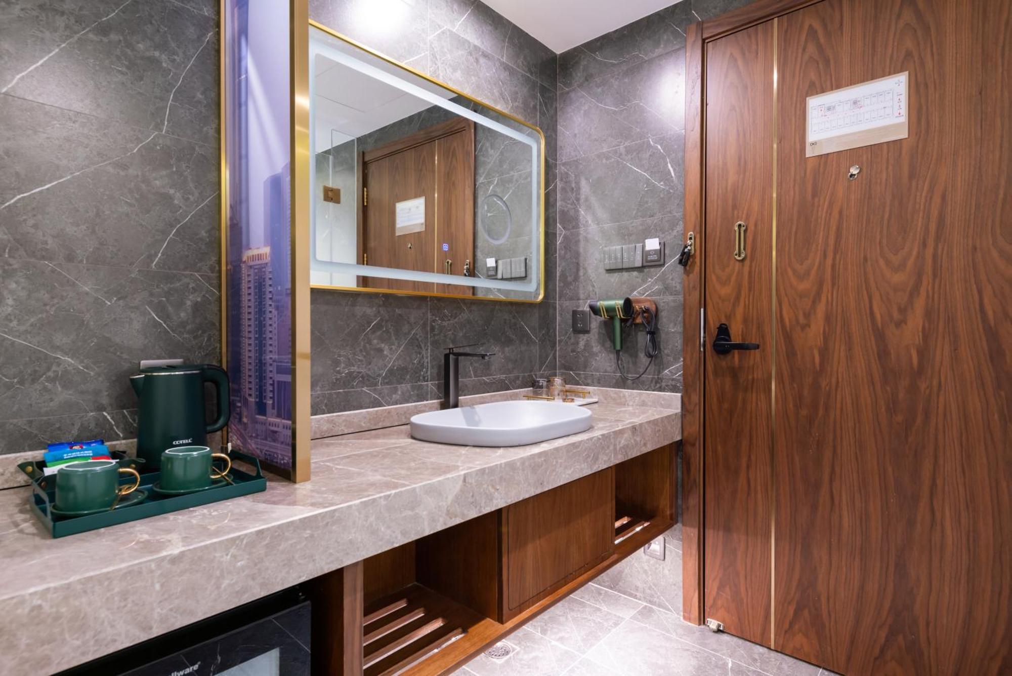 Nost Algia S Hotel Near Beijing Cbd - Cctv, China Zun, Skp And Sanlitun, Tian'Anmen Square, Forbidden City, Free Daily Necessities, Free Night Snack, Free Laundry, English Communication Well, Free Travel Advice , Free Gymnastic, Exterior foto